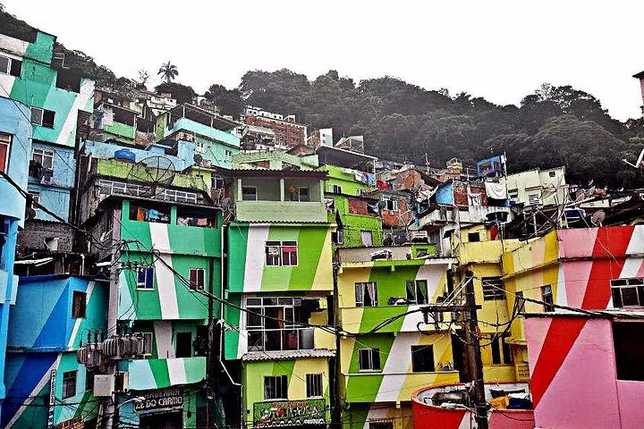 Brightly painted, colorful houses tightly packed together in Favela Santa Marta.